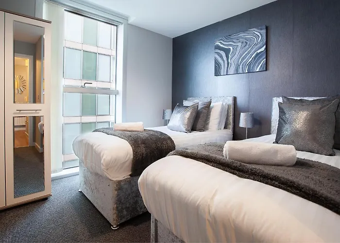 2 Bedroom 2 Bathroom Apartment In Central Milton Keynes With Free Parking And Smart Tv - Contractors, Relocation, Business Travellers