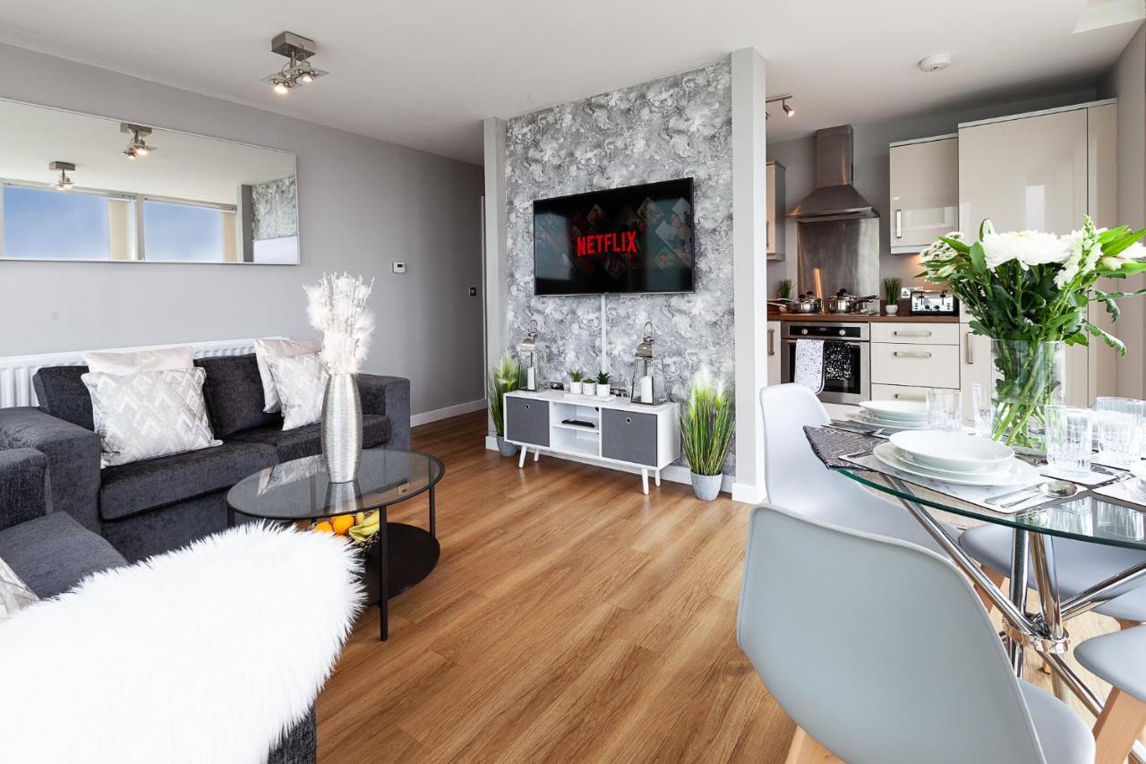 Smart Stay: 2br With Parking * Milton Keynes