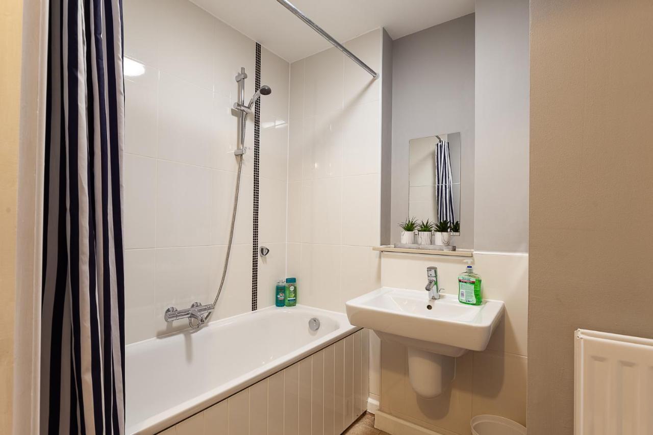Apartment Smart Stay: 2br With Parking *