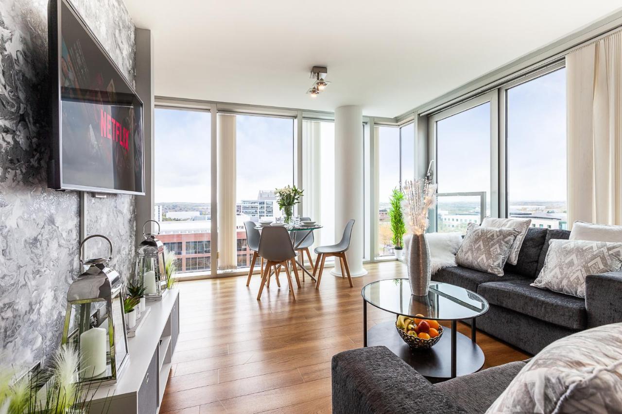 Smart Stay: 2br With Parking Apartment *