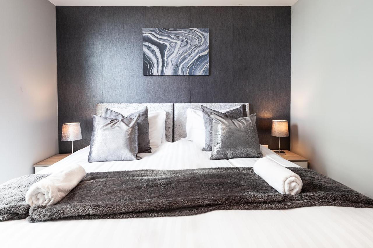 Apartment Smart Stay: 2br With Parking